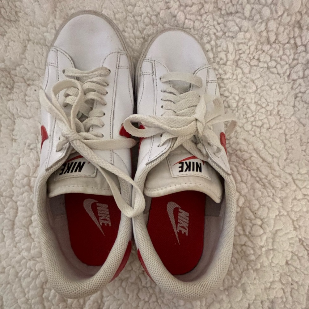 Nike women’s court sneakers